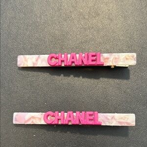 NIB LA Collection/Parfums CHANEL Pink and Cream Hair Barrettes Set of 2